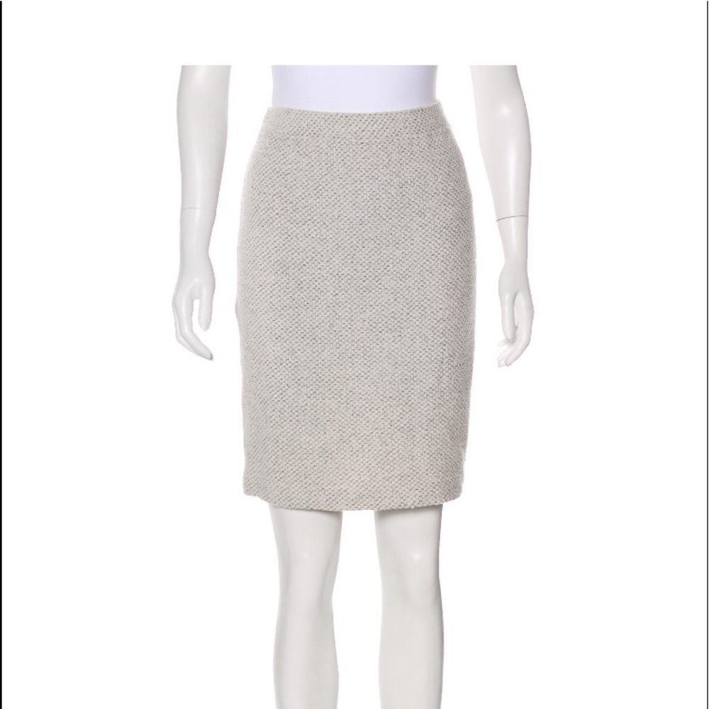 St. John knee length skirt